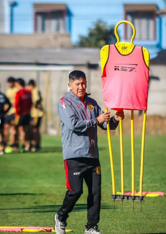 Jaime Vera en una de las prácticas de Rangers. (Foto: Rangers de Talca).