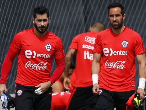 ¿Sorpresa? Johnny Herrera elige al mejor entre él y Claudio Bravo