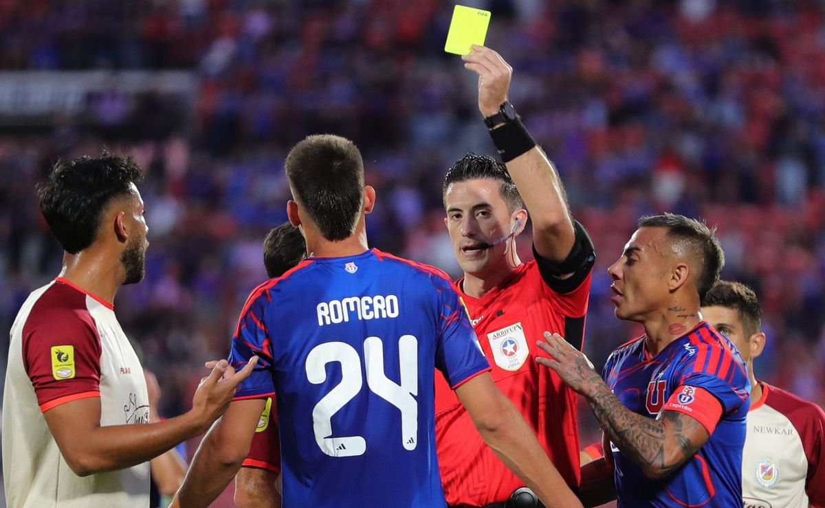 Lucas Romero pierde terreno en U de Chile: queda fuera del Clásico Universitario