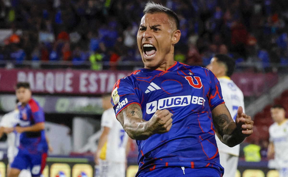 Eduardo Vargas aparece como citado sorpresa en U de Chile en el Clásico Universitario