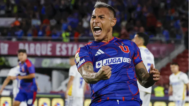 Eduardo Vargas aparece en los citados al Clásico Universitario.