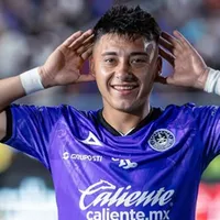 Chileno goleador en México da su receta cabeceadora con menos de metro 70