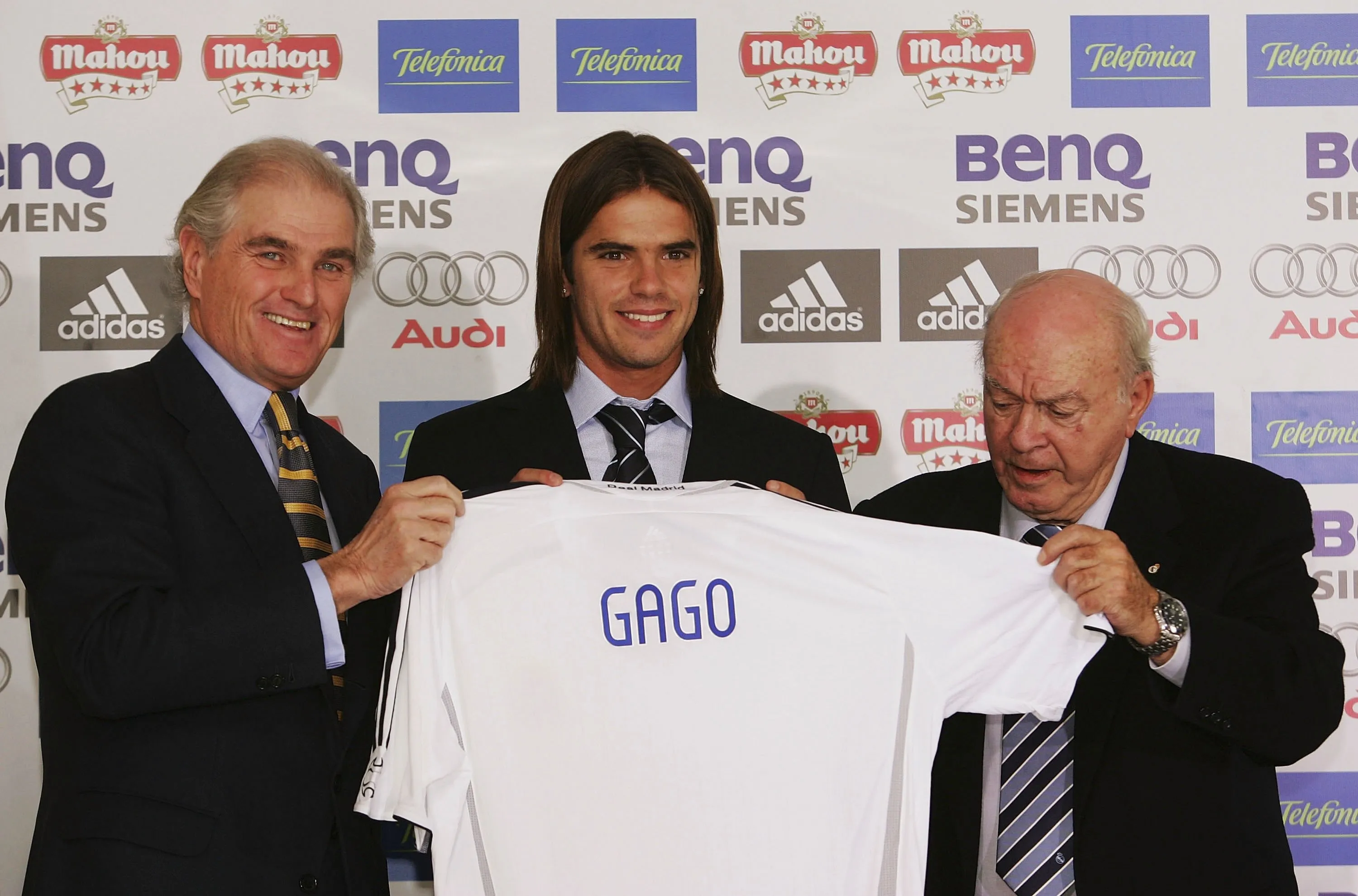 En diciembre de 2006, Fernando Gago fue presentado como refuerzo en el Real Madrid. (Denis Doyle/Getty Images).