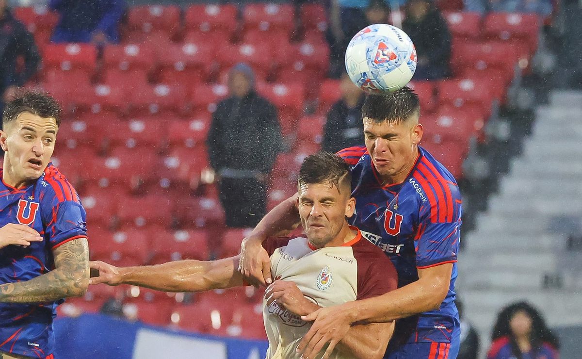 Diego Rivarola pone el grito en el cielo por el refuerzo de la U de Chile que nadie pesca: “Le gana hasta un juvenil”