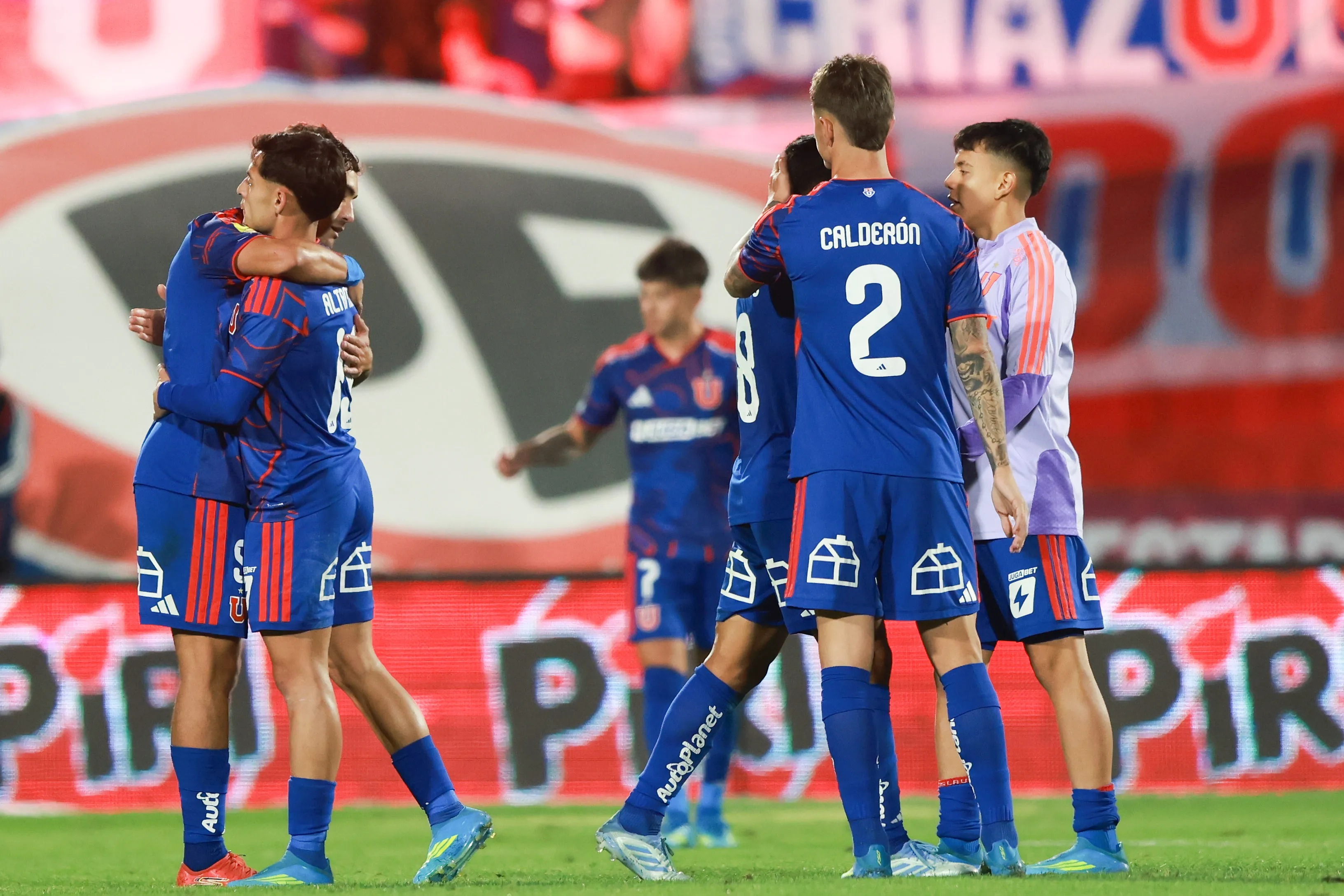 Franco Calderón tras el pitazo final del Clásico Universitario. (Felipe Zanca/Photosport).
