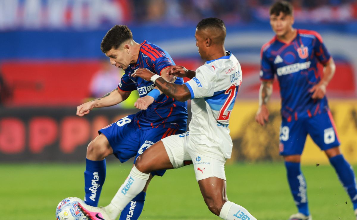 Agustín Arce le avisa a Gago tras ser elegido el mejor en U de Chile: “Lo importante es ganarme el puesto”