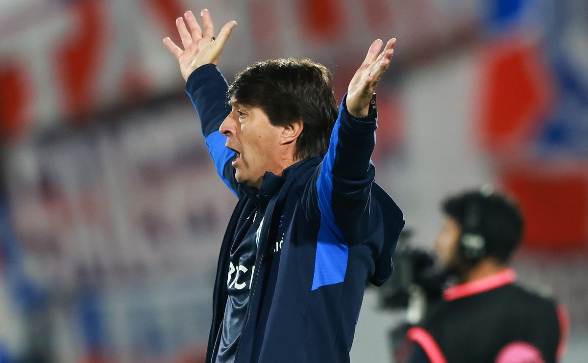 DT de la Universidad Católica hace la gran “una lloradita y a seguir”: “Sólo estaremos enojados hasta mañana”