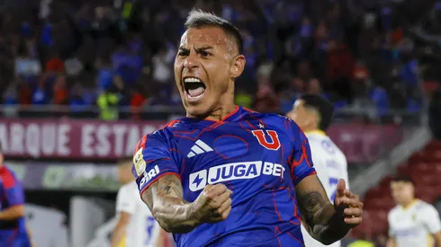 Eduardo Vargas no jugó ante la UC por lesión.