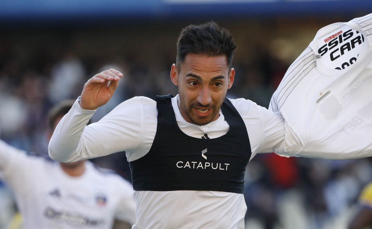 “Tengo unos huevos gigantes”: Javier Correa explica su alocado festejo en Colo Colo