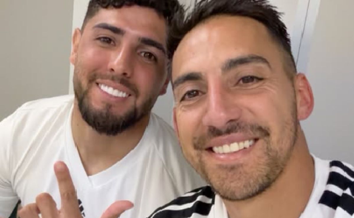 El íntimo festejo de Javier Correa y Maximiliano Romero tras volver a los goles en Colo Colo