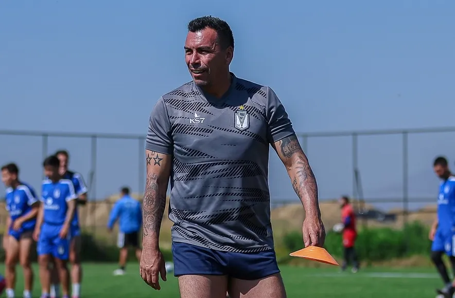 Paredes apuntó a Colo Colo tras lograr su primer triunfo como entrenador. | Foto: Santiago Morning.