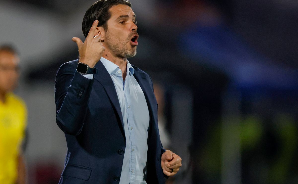 Seguimiento de Fernando Gago en el Clásico Universitario: sinfín de gestos, diálogo con Jona y “hay que correr” a Altamirano