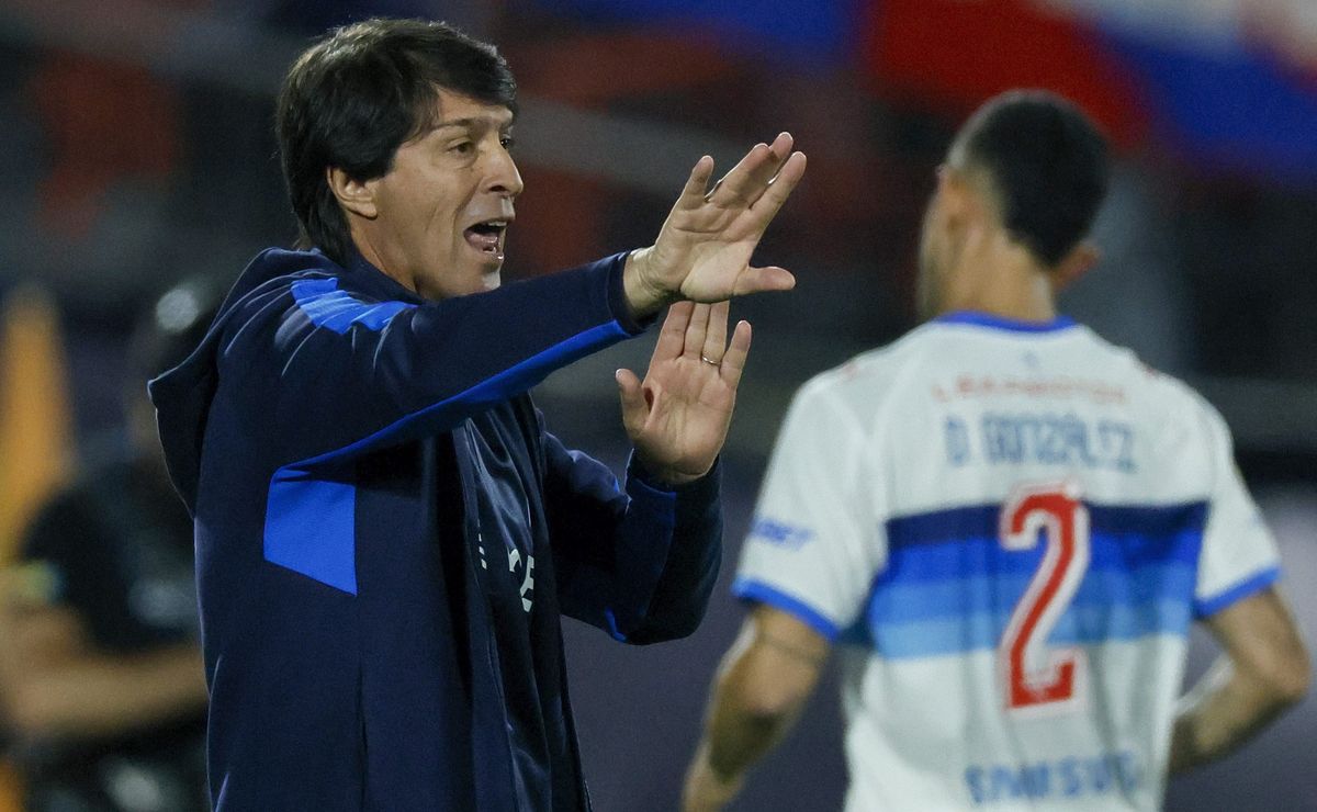 “Dejá de jugar para atrás, la conch…”: el duro reto de Daniel Garnero que no se vio en el Clásico Universitario