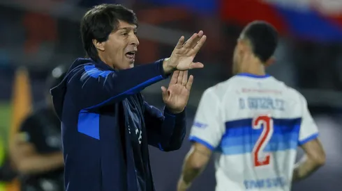 El técnico de la UC se enoja.