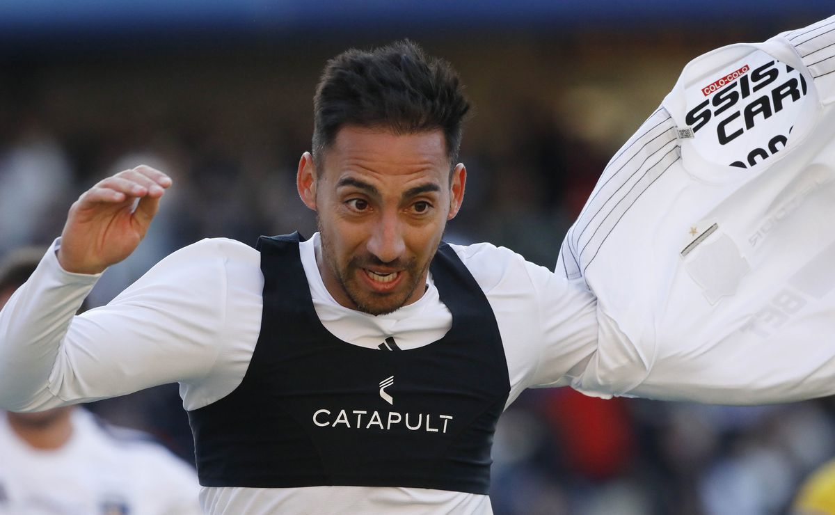 Aplauden el cambio de chip de Javier Correa en Colo Colo: “Gana muy buena plata y tiene mucha responsabilidad”