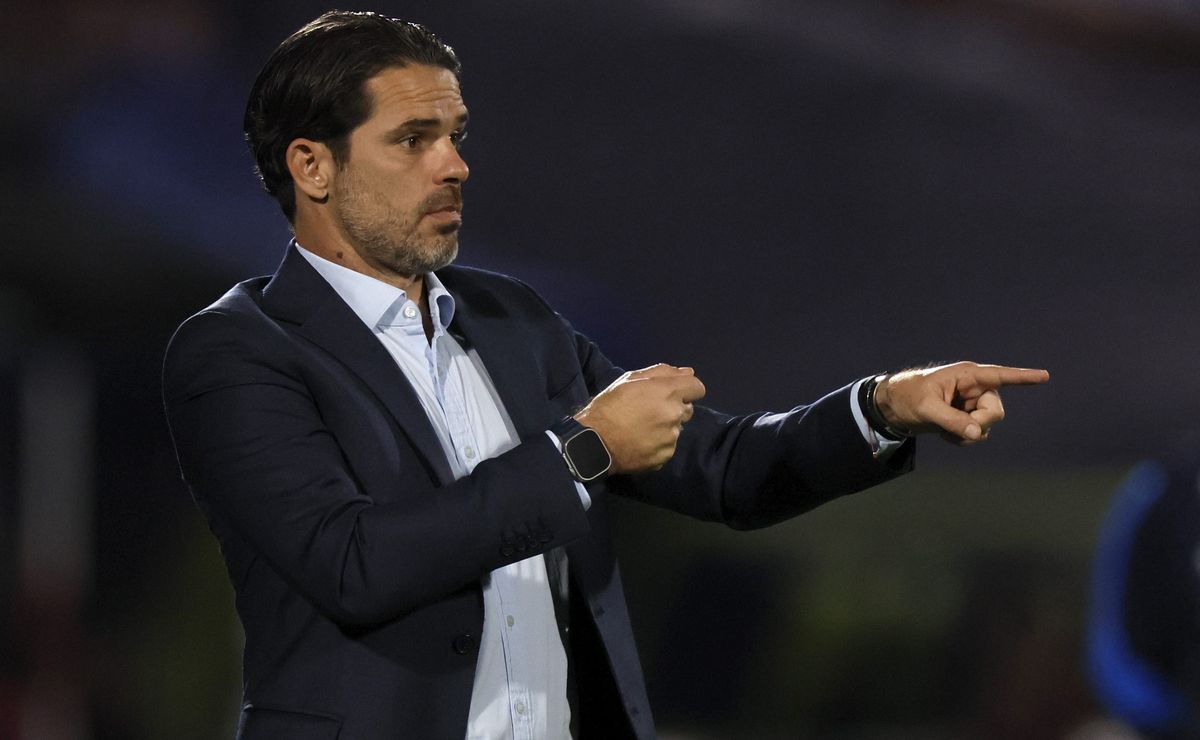 La valiente decisión de Fernando Gago que puede afectar el bolsillo de Azul Azul