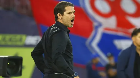 Ex compañero del DT azul se la juega por sus resultados con la U.