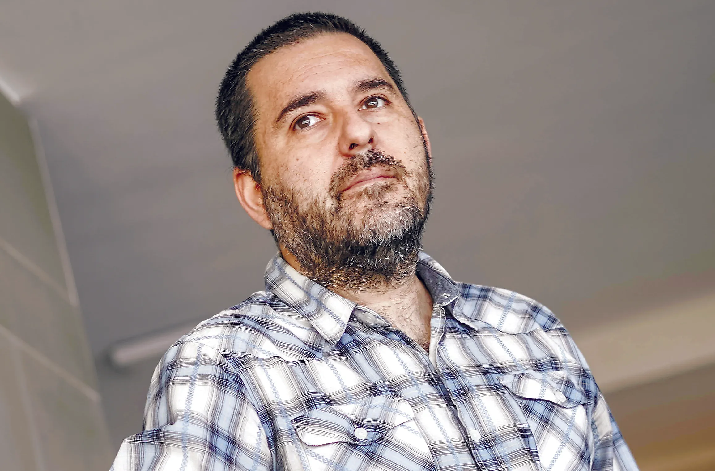 Carcos le vuelve a pegar duro a Clark. (Foto: La Tercera)