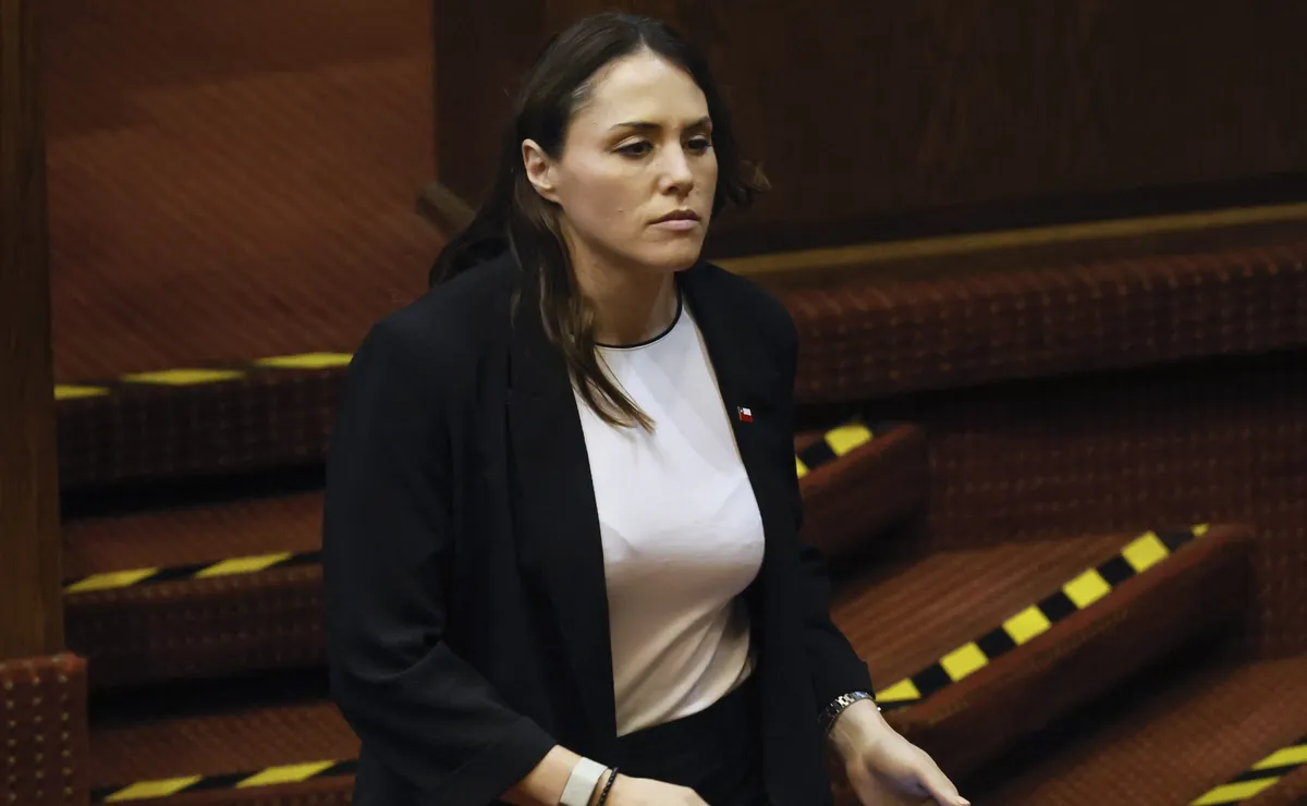 Natalia Duco desciende en encuesta Cadem por declaraciones polémicas