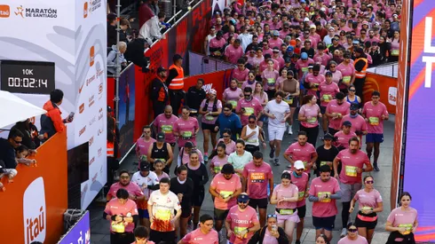 Maratón de Santiago indicó que enviará a domicilio las medallas a los atletas que no la recibieron el domingo