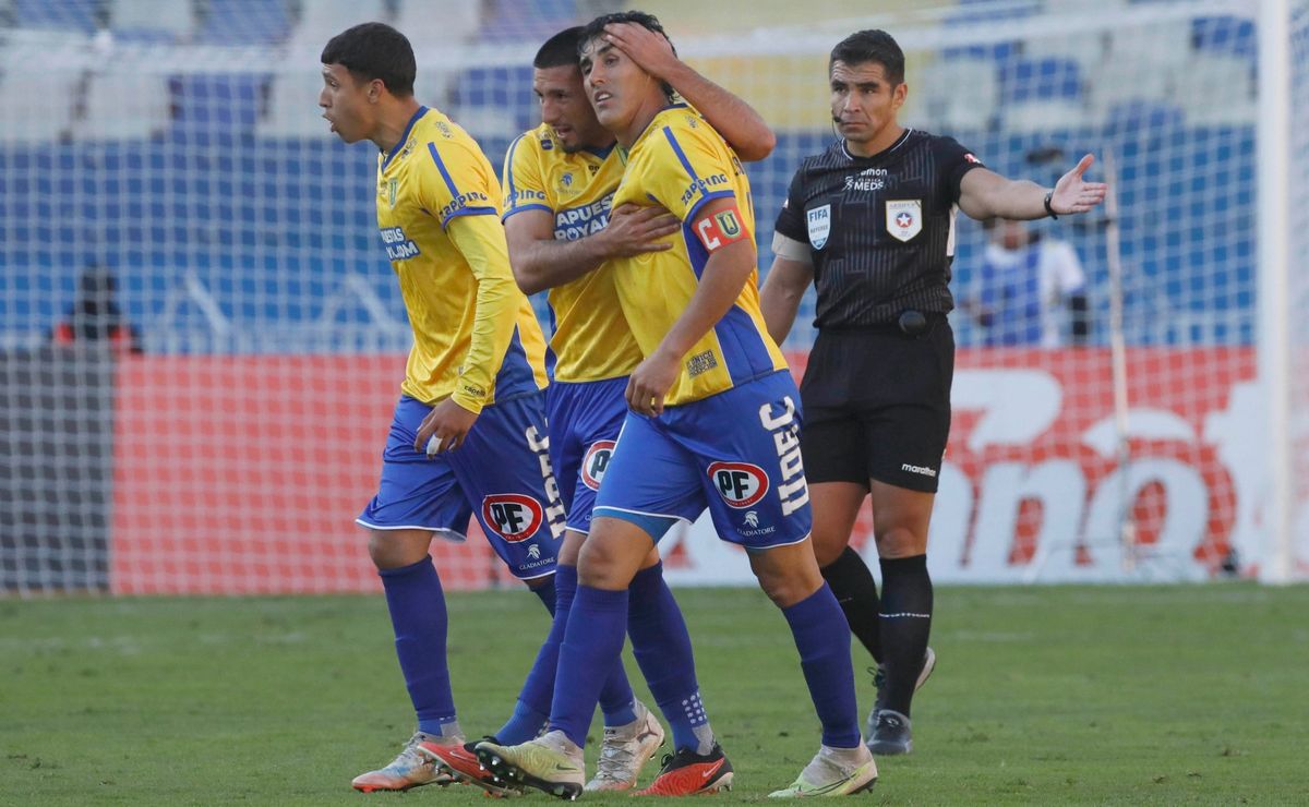 Osvaldo González hace historia: El jugador más viejo en anotarle a Colo Colo en 101 años