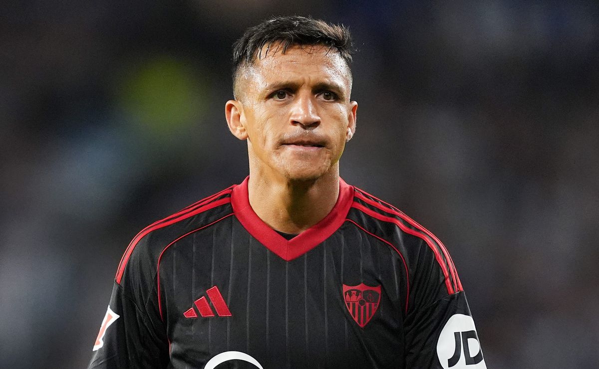 Lo que necesita Sevilla de Alexis Sánchez y Gabriel Suazo para salvarse del descenso