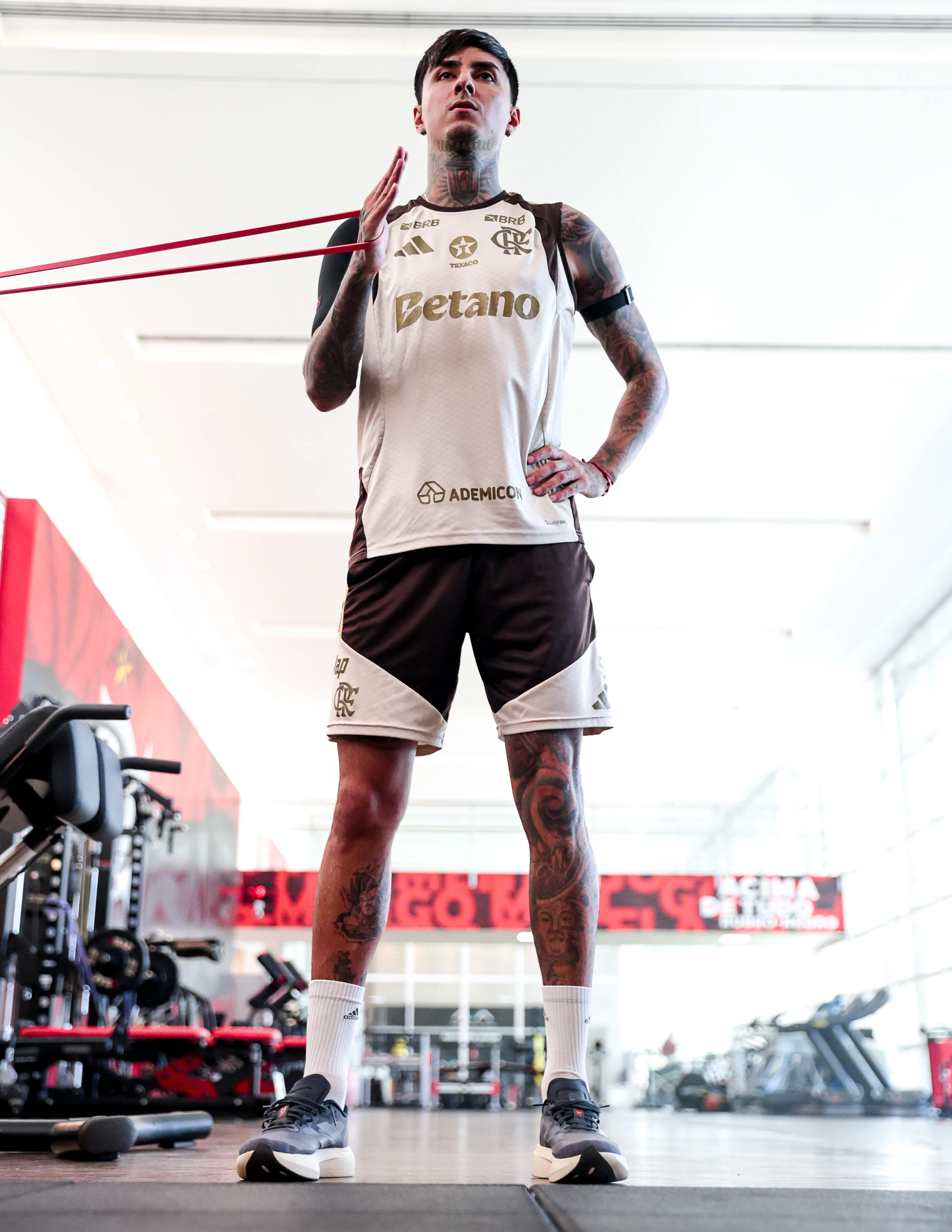 Erick Pulgar continúa con la recuperación de su lesión en hombro derecho (Flamengo)