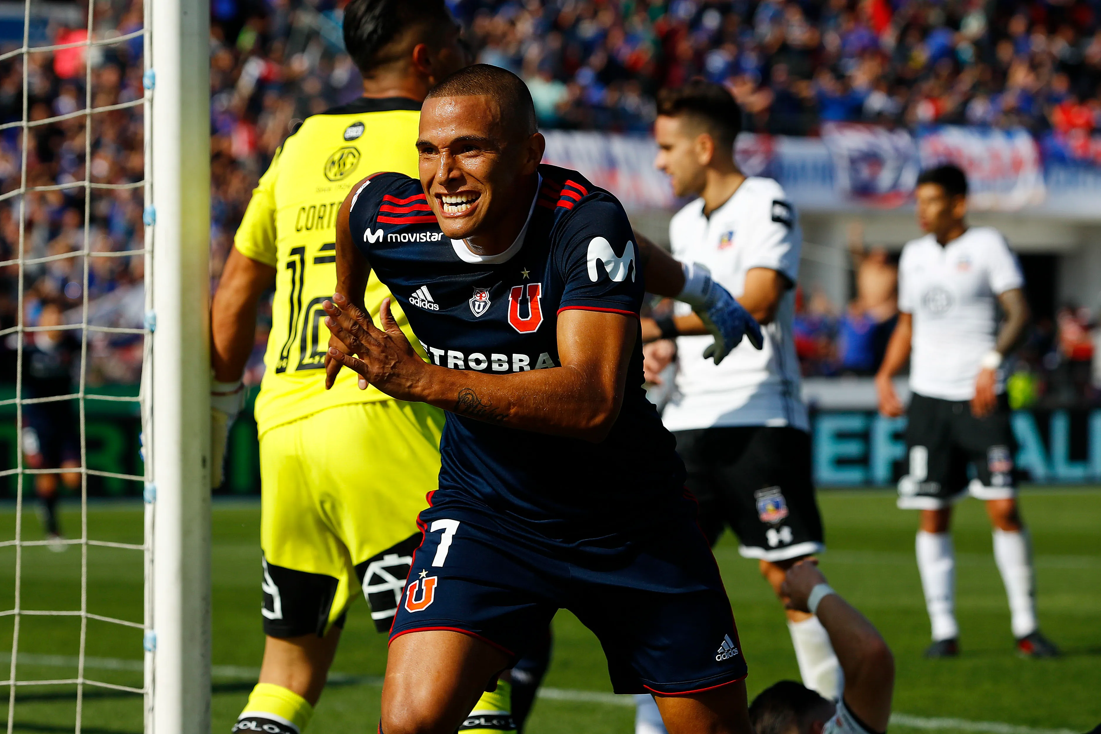 Leandro Benegas le anotó a Colo Colo con la U. (Felipe Zanca/Photosport).