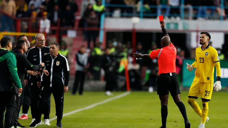 Augusto Aragón expulsó a un ayudante de Bielsa. 