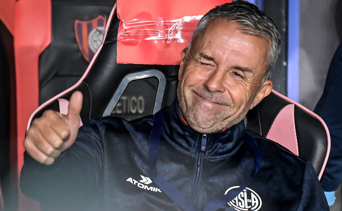 Gustavo Álvarez recuerda a los hinchas de U de Chile tras durísimo partido con San Lorenzo