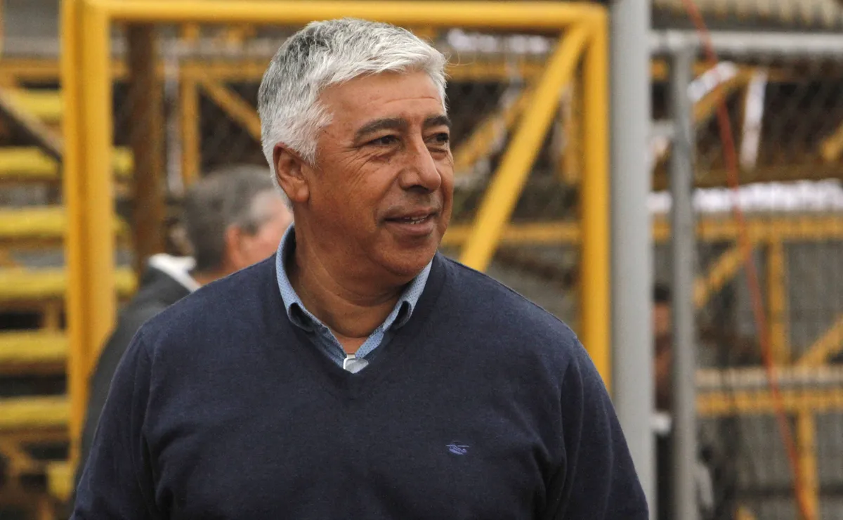 Osvaldo Hurtado se ofrece a banca fútbol chileno