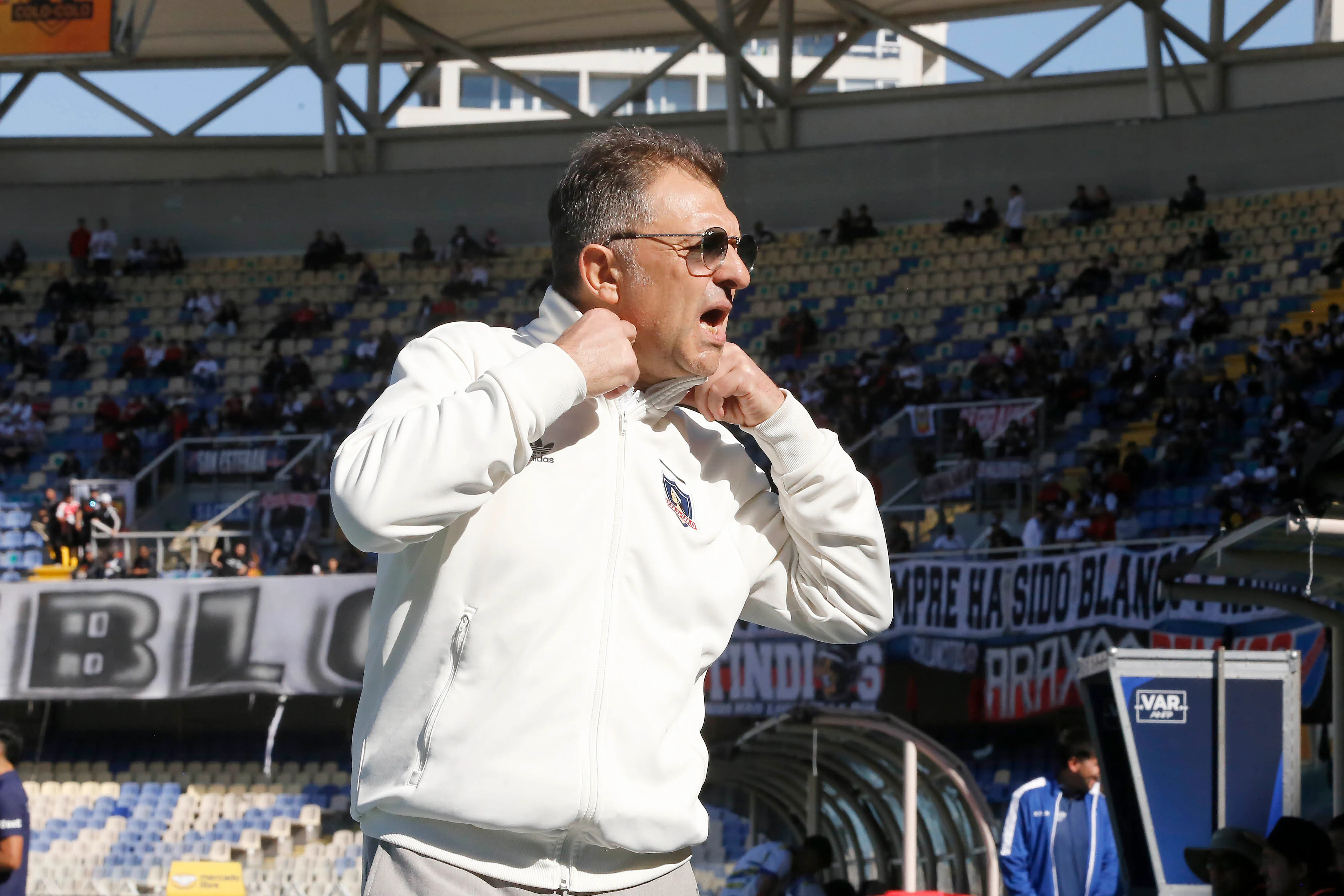Aníbal Mosa dio un paso clave en Blanco y Negro para tener control total de Colo Colo. | Foto: Photosport.