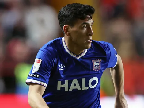 Un chileno está a 90 minutos de ascender a la Premier League