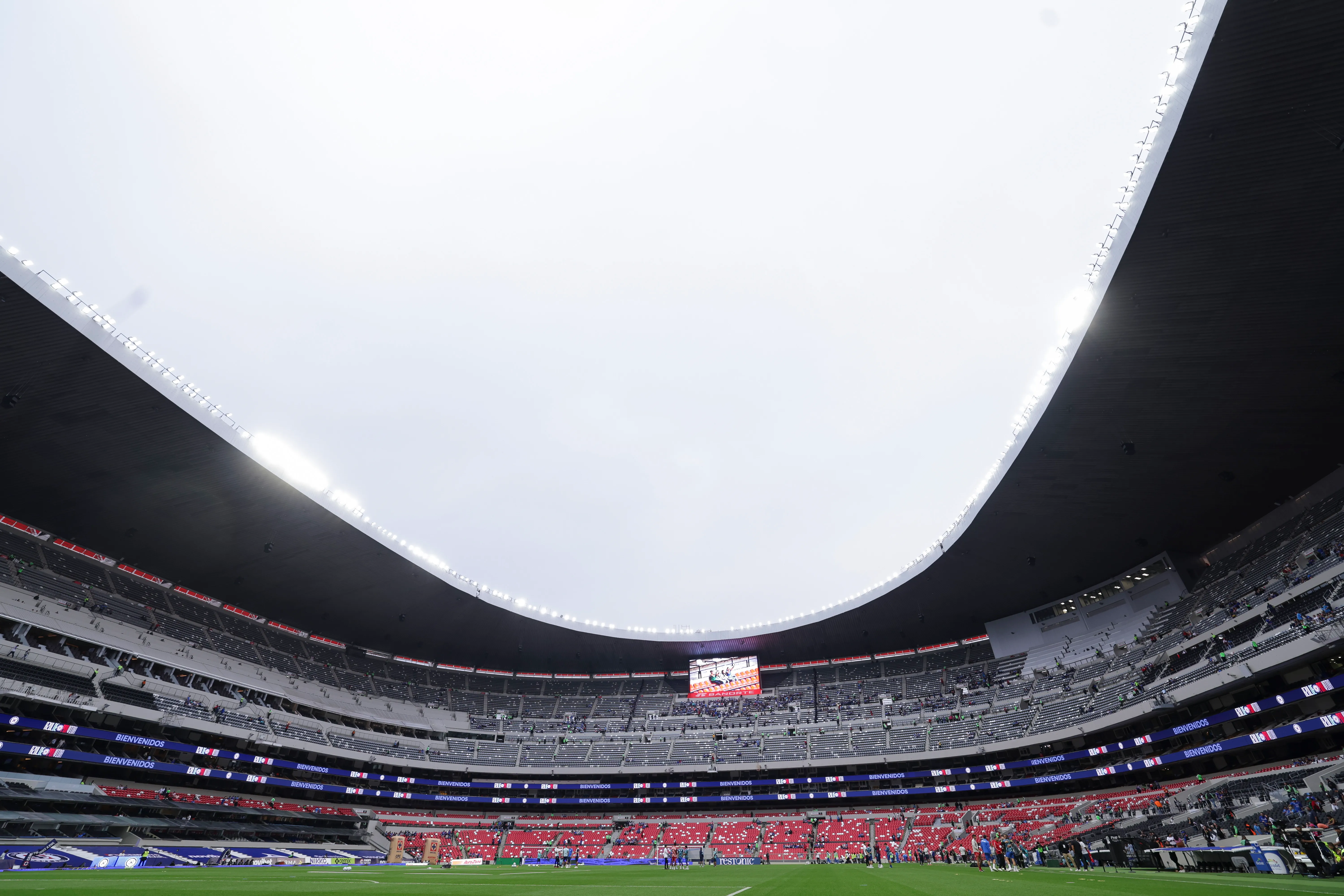 Cinco partidos se jugarán en el Azteca y podrían ser bajo la lluvia. (Photo by Agustin Cuevas/Getty Images)