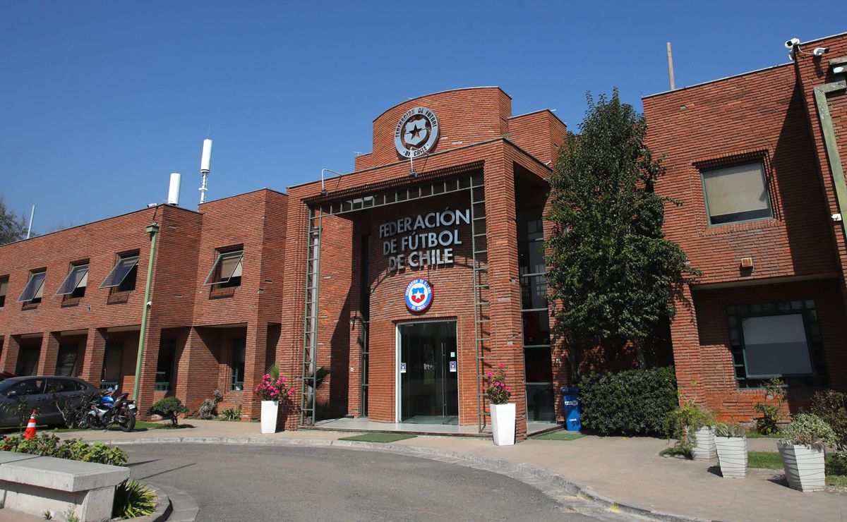 “Me han dado su apoyo”: Lorenzo Antillo se suma como candidato a la presidencia de la ANFP