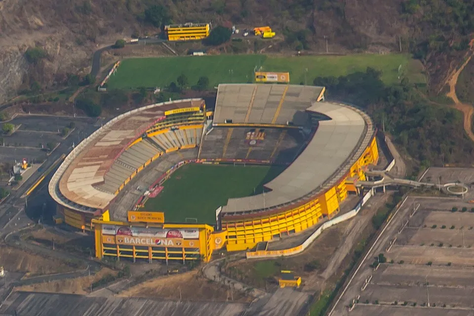 flight from Quito to Guayaquil, Ecuador...
