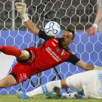 Zanahoria Pérez ataja tres veces el mismo penal en Palestino contra Gremio