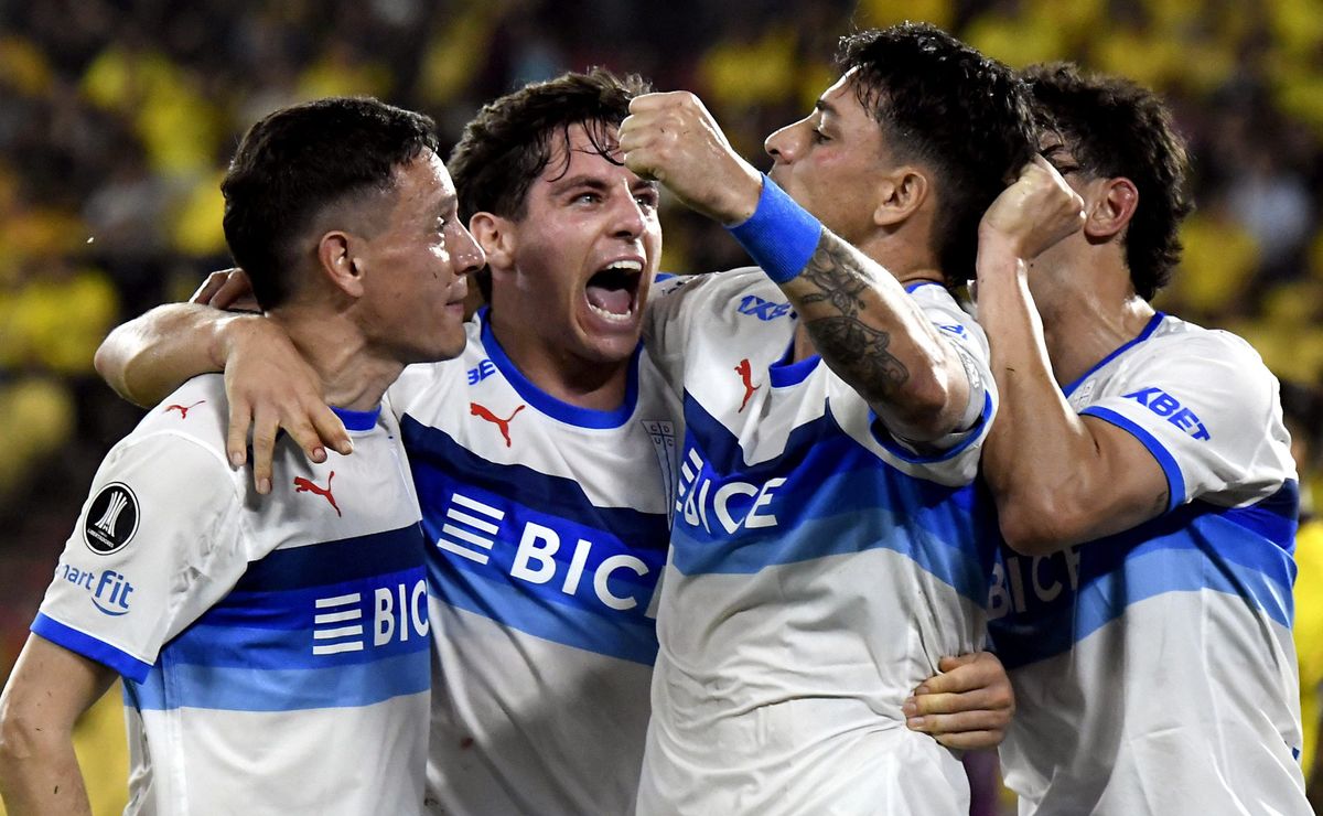 ¿Para contratar fichajes top? El millonario botín que suma la UC tras su hazaña en la Libertadores