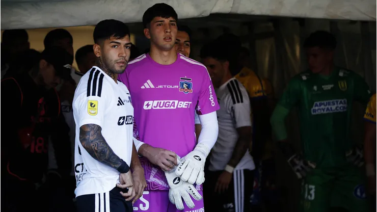 Gabriel Maureira junto al capitán que tuvieron los albos ante el Campanil: Diego Ulloa.