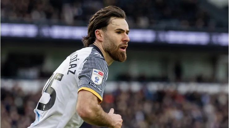 El jugador y su equipo se juega sus últimas cartas para llegar a la Premier está temporada.
