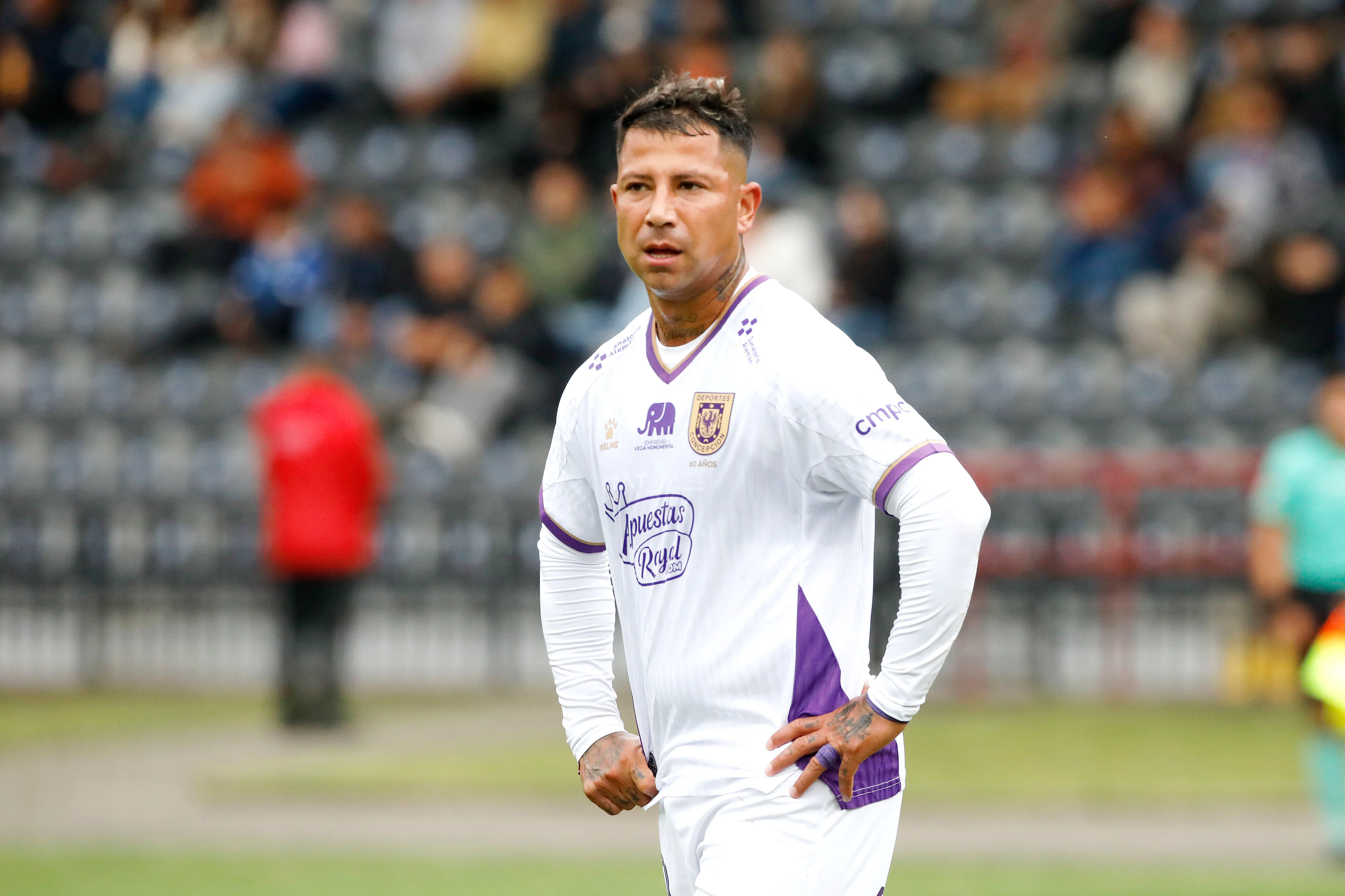 Valencia no logra despegar en el Conce /PHOTOSPORT