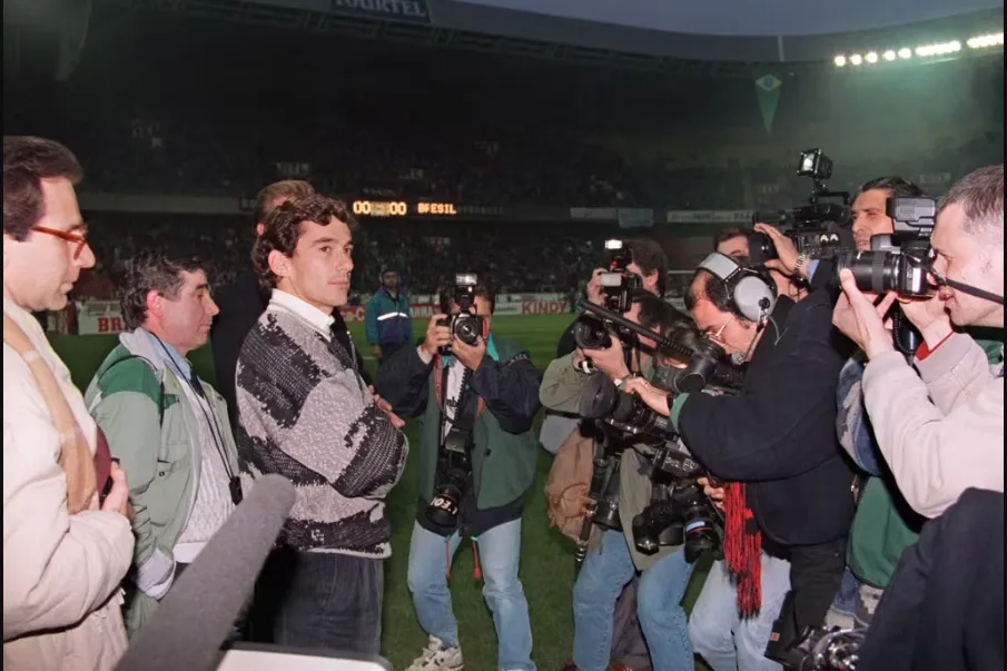 Ayrton Senna en el amistoso de Brasil. Imagen: FIFA