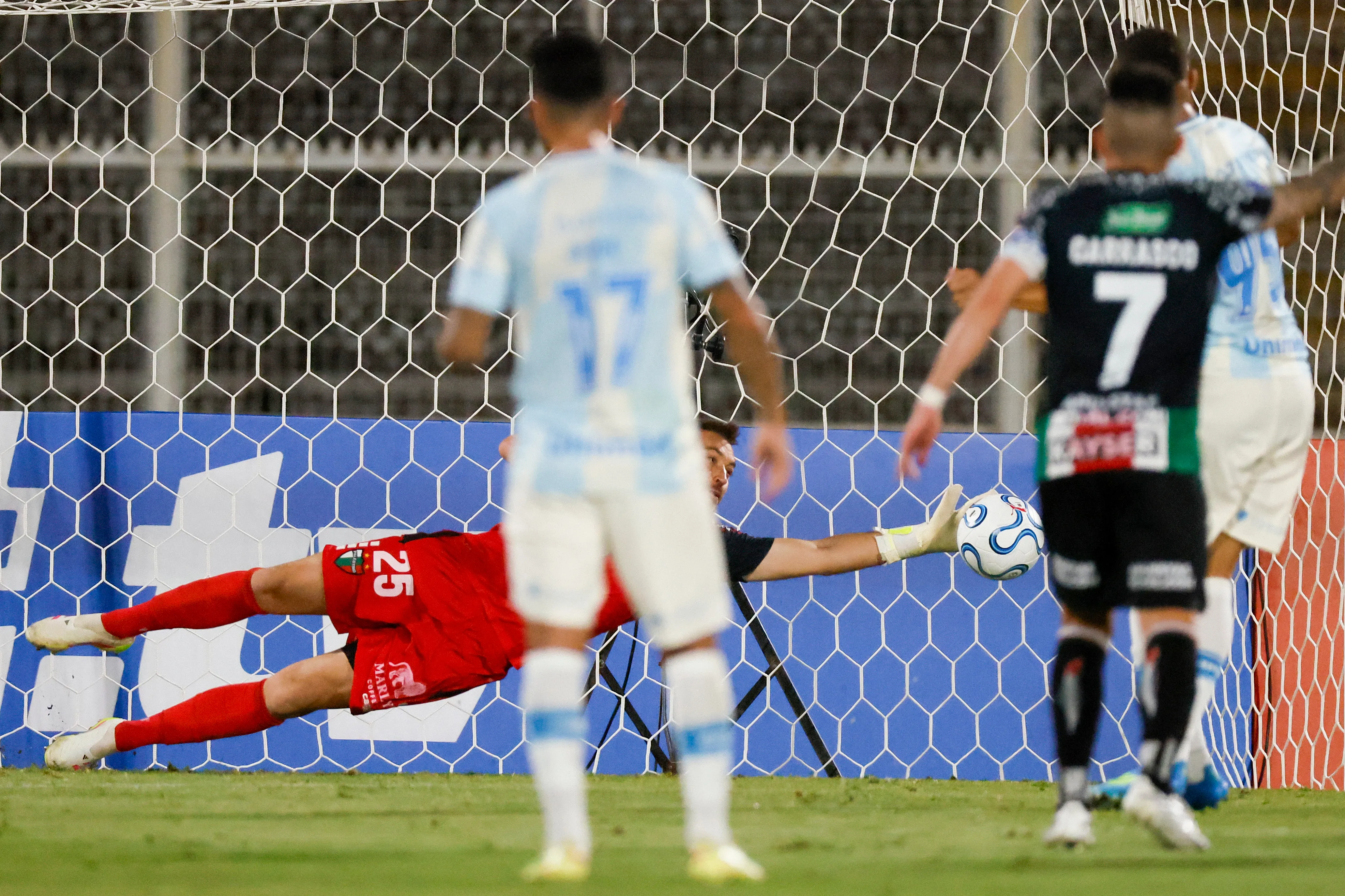 Zanahoria Pérez en su exhibición por la Copa Sudamericana. (Andres Pina/Photosport).