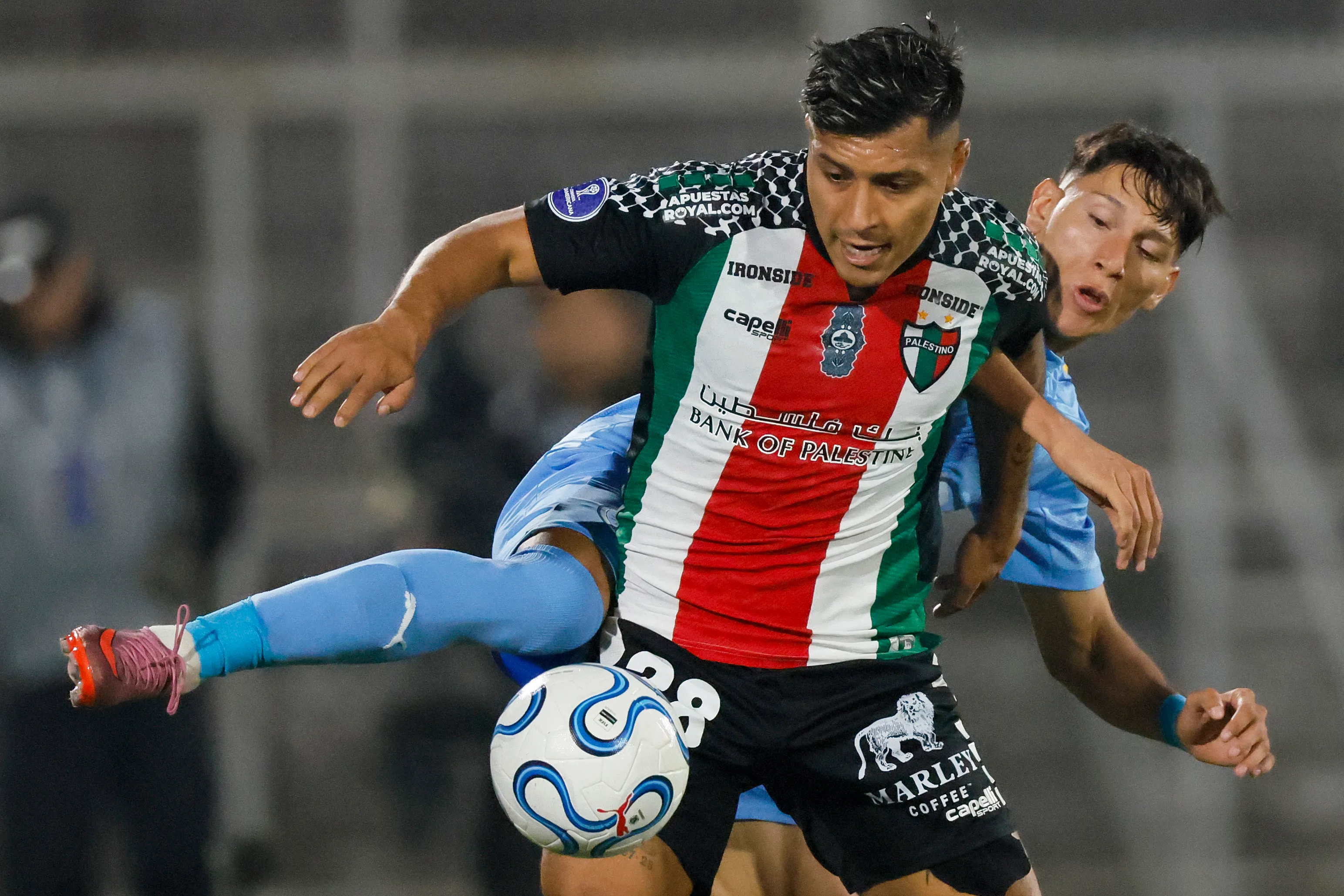 Dilan Zúñiga se escogió como el mejor lateral/Photosport