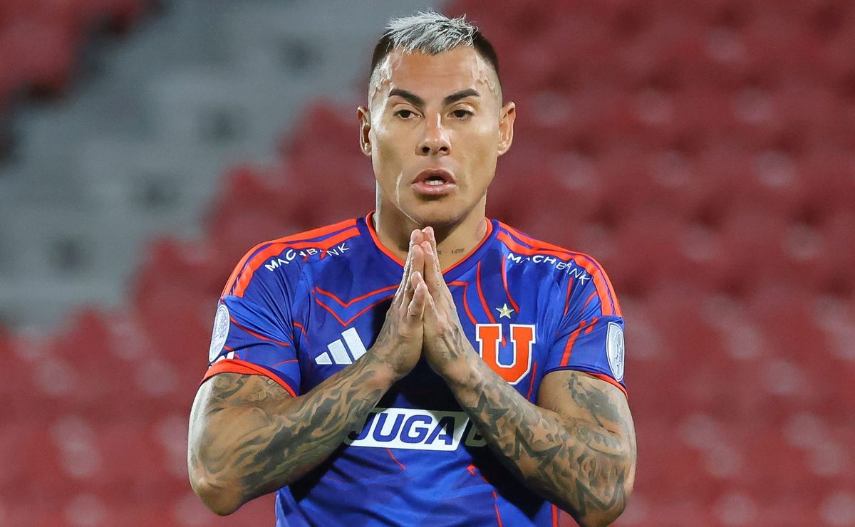 Eduardo Vargas baja en la U a última hora para visitar a La Serena en la Copa de la Liga