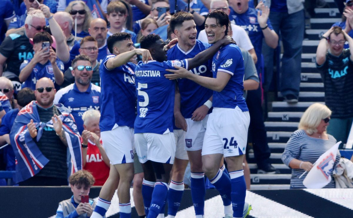 Marcelino Núñez asciende a la Premier League con el Ipswich Town