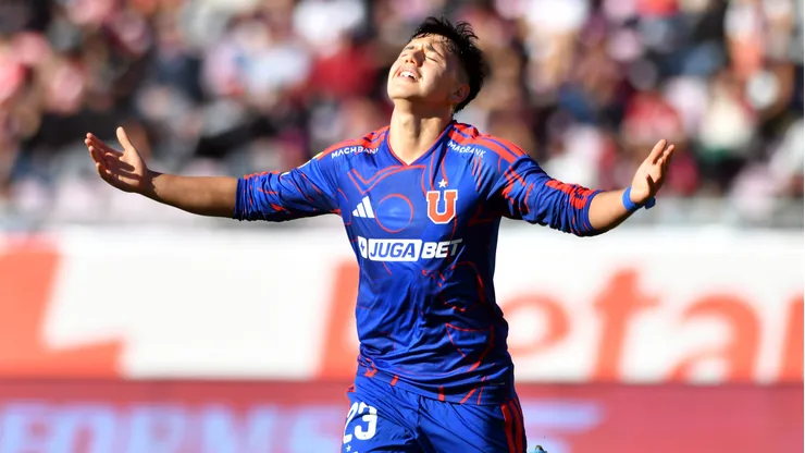 El crack de la U que saca sus pilchas de titular.