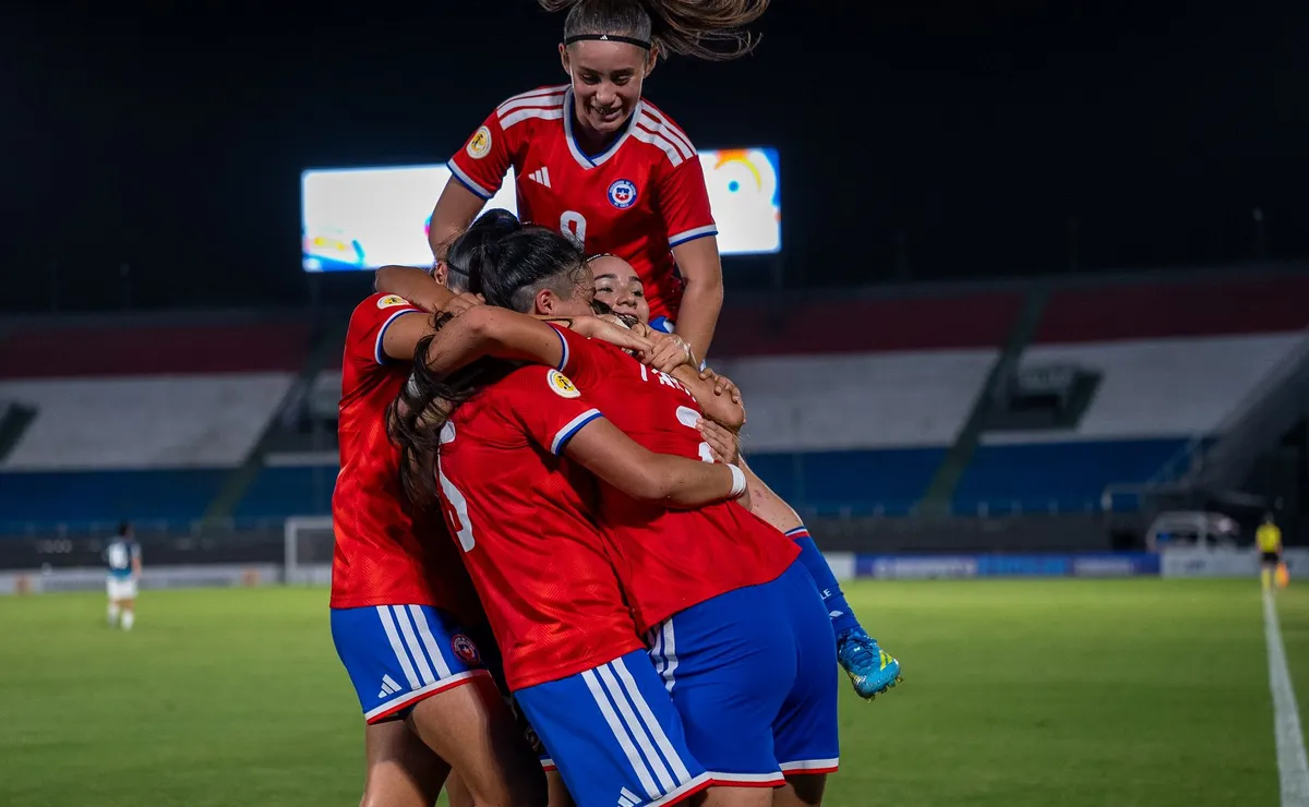 La Roja femenina sub-17 logra resultados clave ante Argentina en Sudamericano