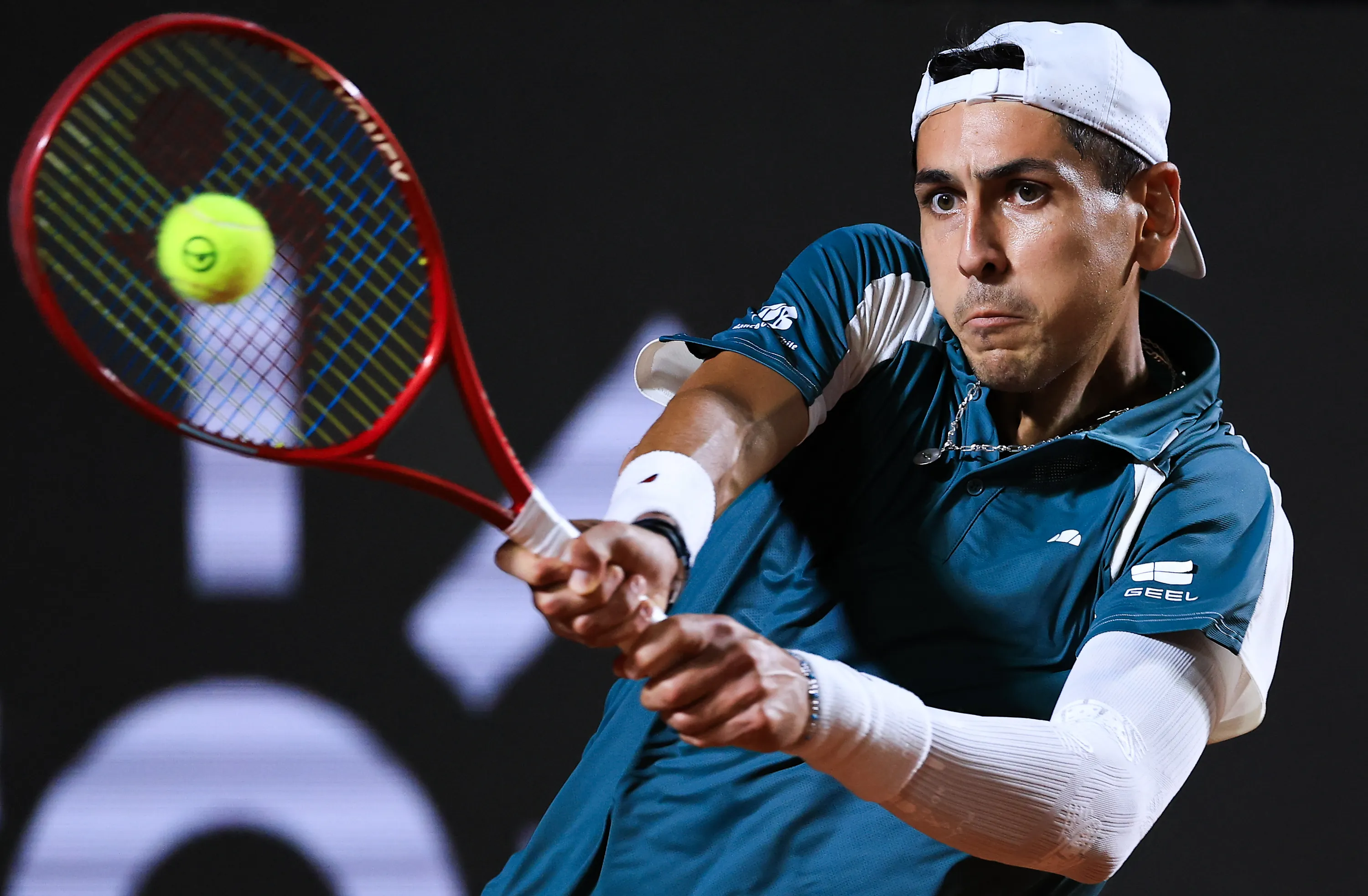Tras un complicado inicio de año, ahora Alejandro Tabilo trepa en el ranking ATP y se ubicará 35° desde este lunes (Photo by Buda Mendes/Getty Images)