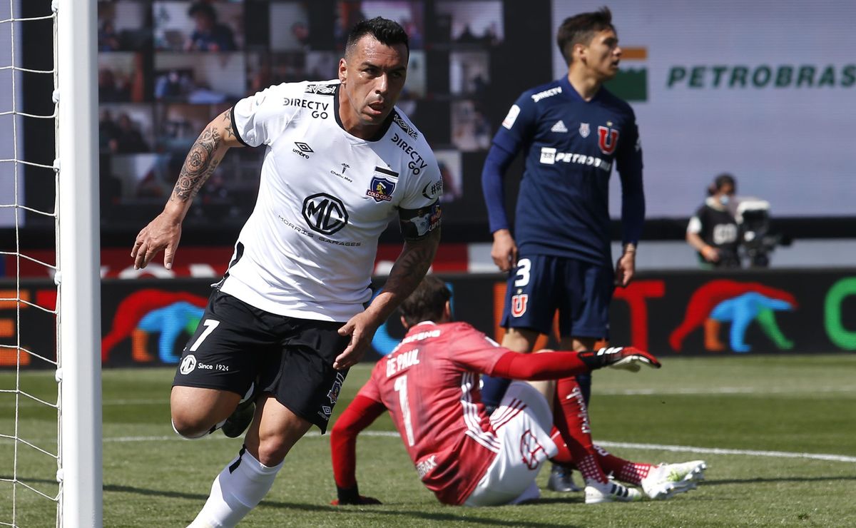 Esteban Paredes elige a ídolo de la Universidad de Chile como el mejor delantero